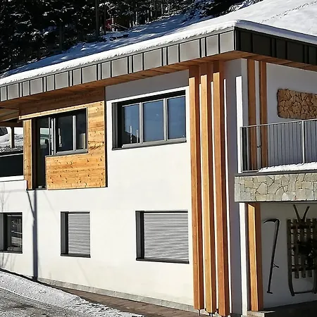 Alpstuga Nature Luxury Instoul Lutago